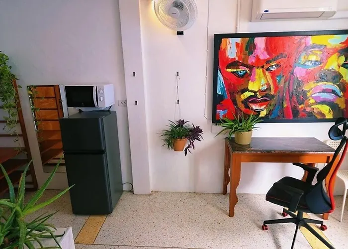 Lumphini 7 Townhouse Master Authentic Bkk Comfort Apartment