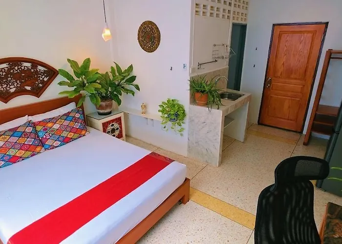 Lumphini 7 Townhouse Master Authentic Bkk Comfort Apartment *